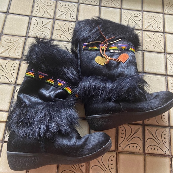 Tecnica Shoes - Tecnica black fur boots, size EU 39
